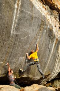 l2012Alex-Megos-Rumney-The-Fly-9a-Foto-Peter-Wuerth.jpg