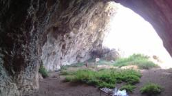 Blue Zina cave (Πετροπηγή - Μπλε Ζήνα)